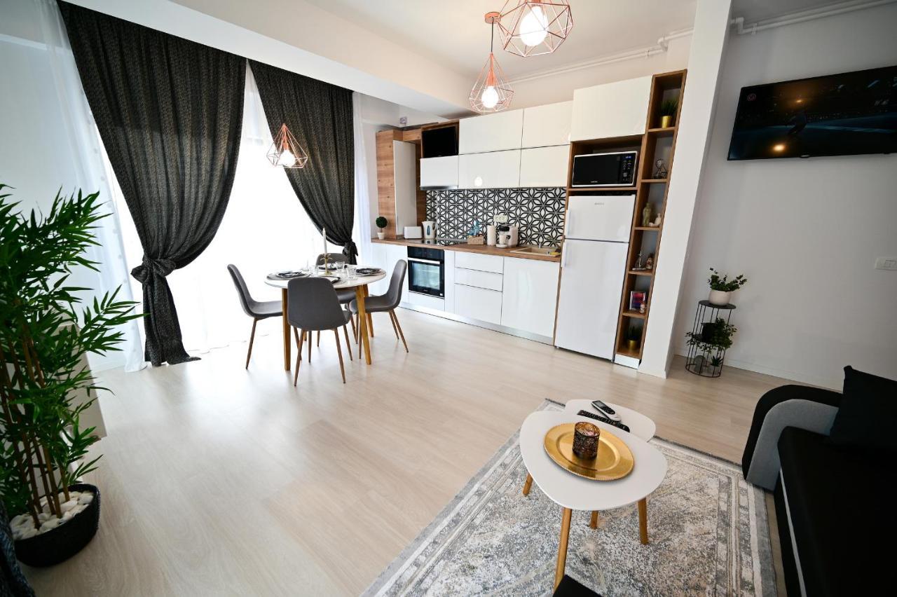 Novus Apartment นาโวดาริ ภายนอก รูปภาพ